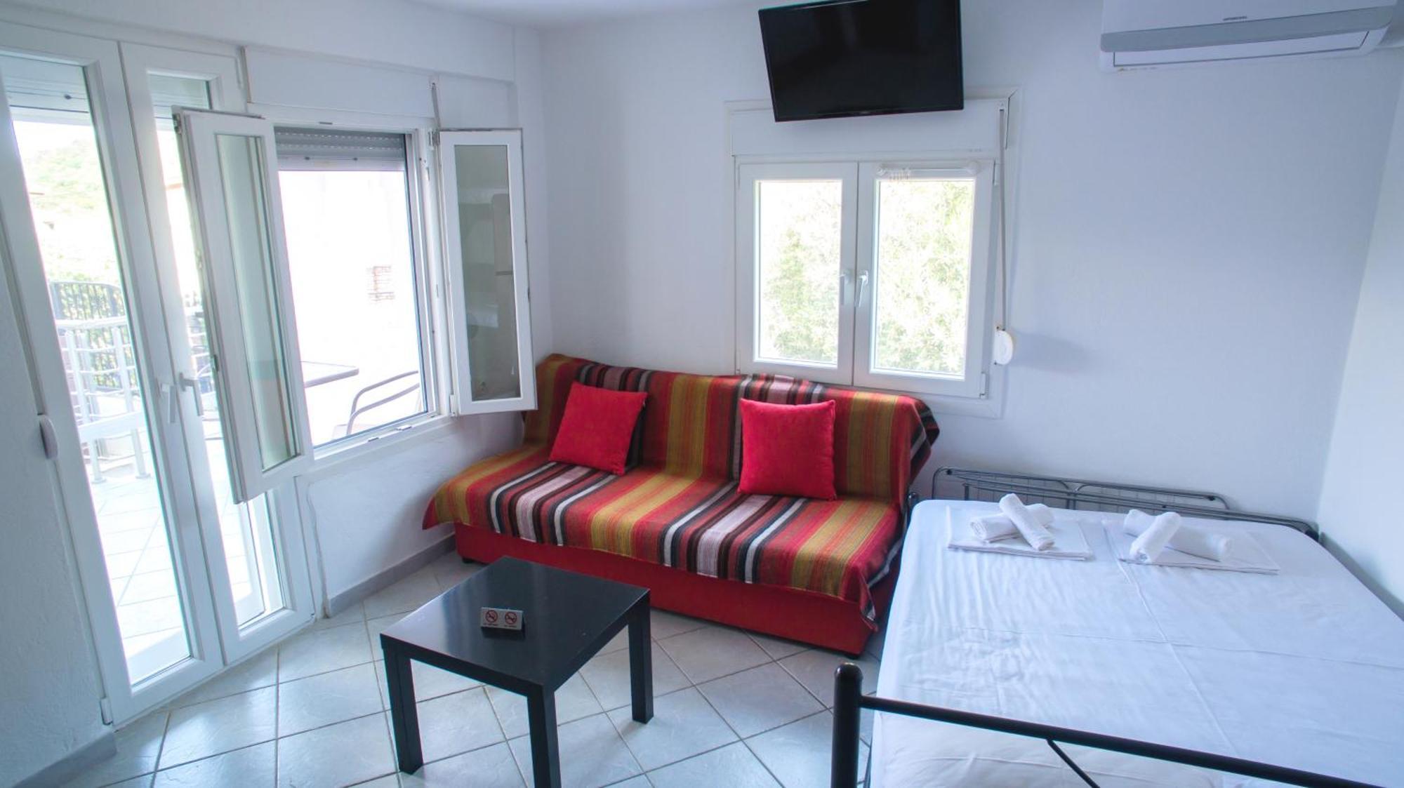 Stavros Lay In Aparthotel Ano Stavros ภายนอก รูปภาพ